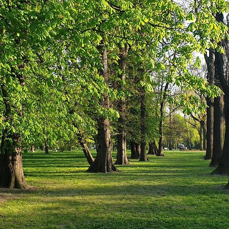 Park Lane Apartment Lea Krakow Luaran gambar